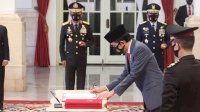 Presiden Jokowi Lantik 750 Perwira TNI-Polri