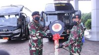 Panglima TNI Serahkan Bantuan Kendaraan Operasional