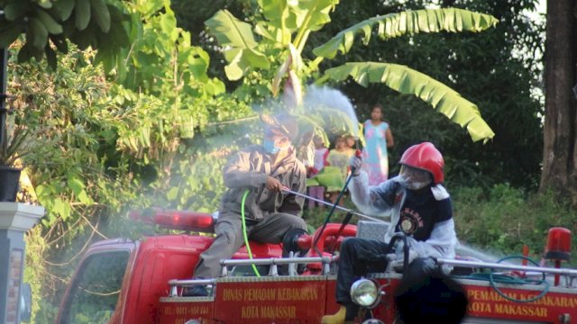 ilustrasi Penyemprotan disinfektan