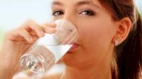 Kenapa Air Putih Penting Diminum Saat Bangun Pagi, ini Manfaatnya!