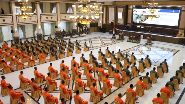 Pengarahan kepada Instruktur dan Perwira Siswa Sekolah Penerbang (Pasis Sekbang) TNI AU di Gedung Sabang-Merauke, Akademi Angkatan Udara (AAU), Yogjakarta