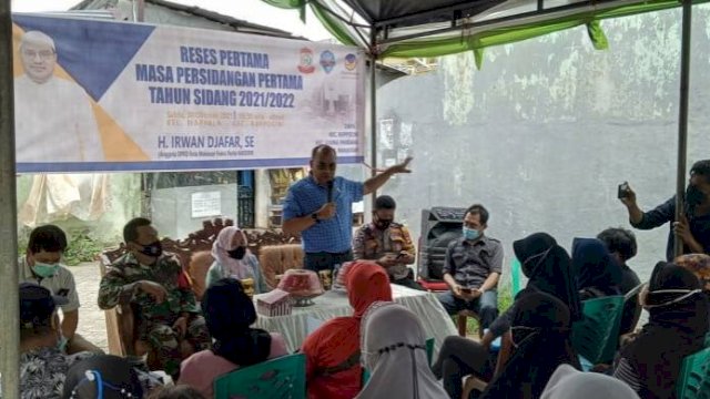 Anggota DPRD Kota Makassar dari fraksi NasDem Irwan Djafar kembali menggelar reses pertama masa sidang pertama tahun sidang 2021/2022.