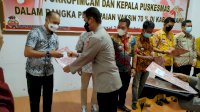 Tembus 71 Persen Vaksinasi, Kapolres Pinrang Berikan Piagam Penghargaan