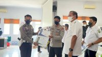 Berperan Aktif Sukseskan Vaksinasi, Kanit Regident Polres Luwu Diganjar Penghargaan