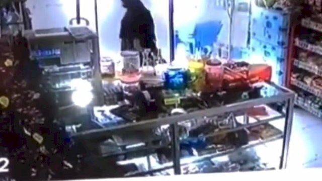 Video Aksi Pencurian Kunci Mobil Dan Tabung LPG Di Pinrang Beredar Di Medsos