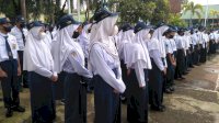 Personel Polres Palopo Pimpin Upacara di Sekolah, Berikan Penyuluhan ke Pelajar