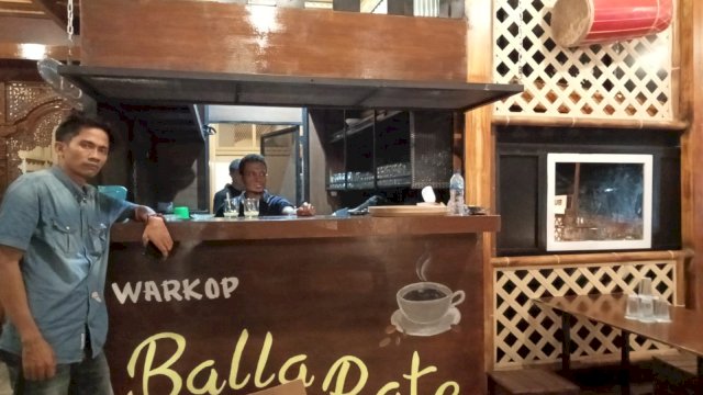 Warkop Balla Rate di Jalan Dg Tata Makassar