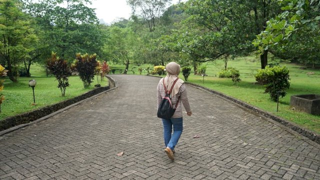 Liburan dan traveling