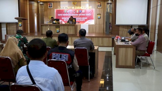 Kapolres Palopo AKBP Muh Yusuf Usman , memimpin langsung Rapat Koordinasi Kesiapsiagaan Penanganan Penanggulangan Bencana Alam