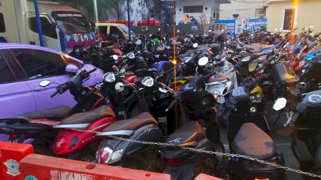 587 Unit Motor dengan Knalpot Bising Disita Polrestabes Makassar