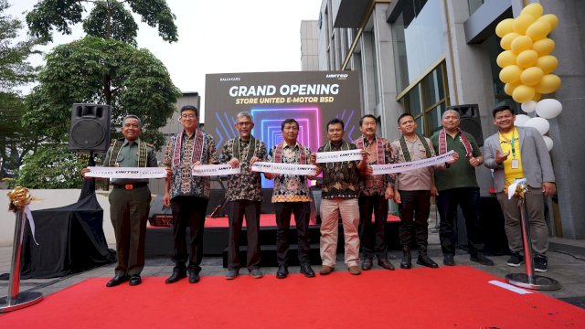 Kalla Kars Buka Showroom United E-Motor di Banten