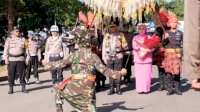 Kapolda Sulsel Irjen Pol Andi Rian Disambut Tradisi Angngaru