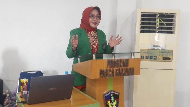 Nurmiati meraih gelar Doktor Bidang Ilmu Manajemen pada Program Pascasarjana Universitas Muslim Indonesia Makassar.(foto:ist)