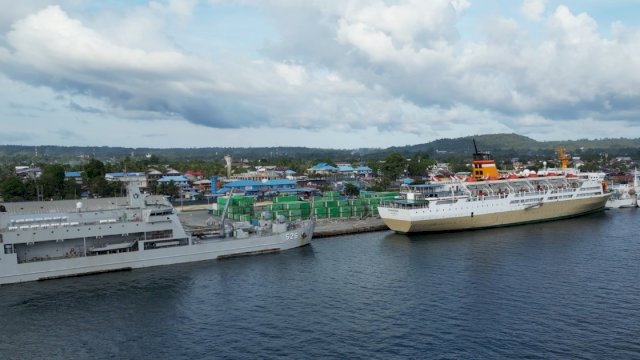 Pelindo Regional 4 Biak mencatat pertumbuhan positif rerata di atas 100% terutama untuk arus kapal dan arus peti kemas yang keluar dan masuk Pelabuhan Biak.
