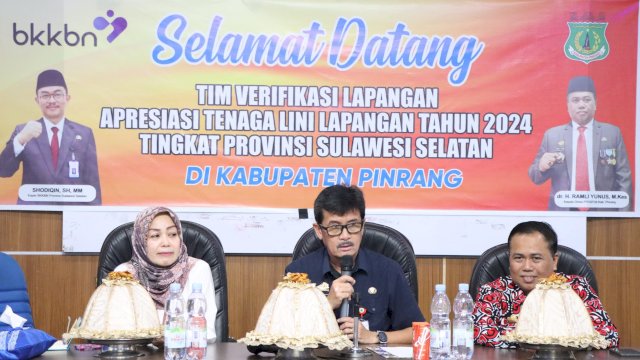 Plh Bupati Pinrang A Calo Kerrang (Tengah) saat menerima Tim Verifikasi Lini Lapangan 