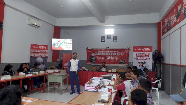 Astra Motor Sulawesi Selatan selaku main dealer sepeda motor Honda untuk wilayah Sulawesi Selatan, Barat, Tenggara, dan Ambon, intens menumbuhkan kedisiplinan berlalu lintas dengan mensosialisasikan #Cari_Aman sejak dini kepada siswa SMA sederajat.(Foto:Astra)