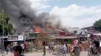 BREAKING NEWS: Pemukiman Padat di Paotere Makassar Terbakar