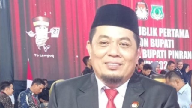 Ketua KPU Pinrang Muh Ali Jodding saat memberikan pernyataan usai kegiatan Debat Publik Pertama