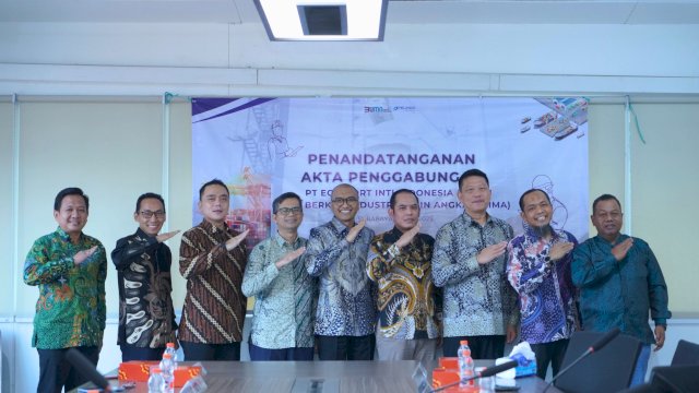 Penggabungan anak perusahaannya yaitu PT Equiport Inti Indonesia (EII) ke PT Berkah Industri Mesin Angkat (BIMA) pada tanggal 2 Juni 2025 di Surabaya.(Foto:ist)