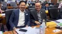 Frederik Kalalembang Negosiasi Pembukaan Kembali Rute Makassar–Toraja, Temui Langsung Rusdi Kirana di DPR