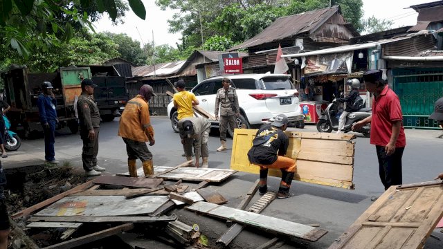 Pemkot Tertibkan Pasar Leimena, Pedagang Dapat Lokasi Baru