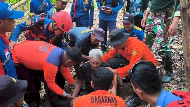 Salah seorang warga Desa Lumaring, Kabupaten Luwu, Sulawesi Selatan dilaporkan oleh pihak BPBD Luwu saat korban bernama Kallo (82 tahun) yang tidak kunjung kembali dari kebunnya.(foto:basarnas)