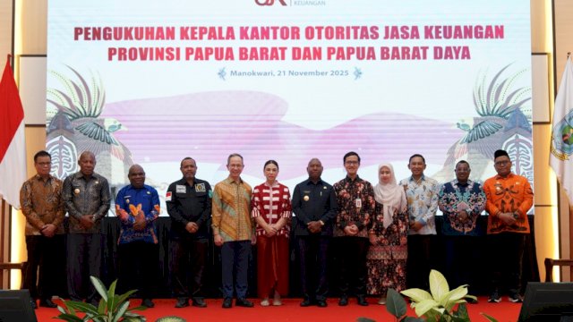 peresmian Kantor OJK Provinsi Papua Barat dan Papua Barat Daya di kota Manokwari, Jumat.(Foto:OJK)