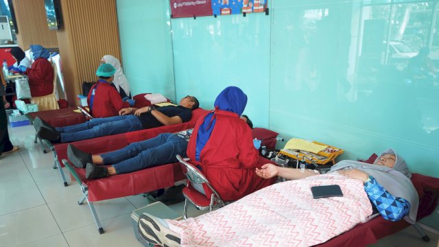 Donor Darah ini dilaksanakan pada Jumat, 23 Januari 2025. SPJM menggandeng Unit Transfusi Darah Sulawesi Selatan (UTD Sulsel) dalam pelaksanaan kegiatan.(Foto:SPJM)
